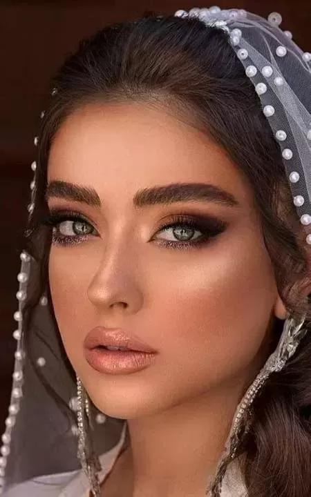 آموزشگاه مراقبت و زيبايي آژينه