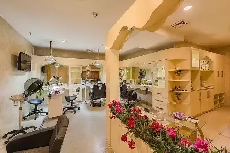 خدمات زيبايي و آرايشي هتل قصر طلايي