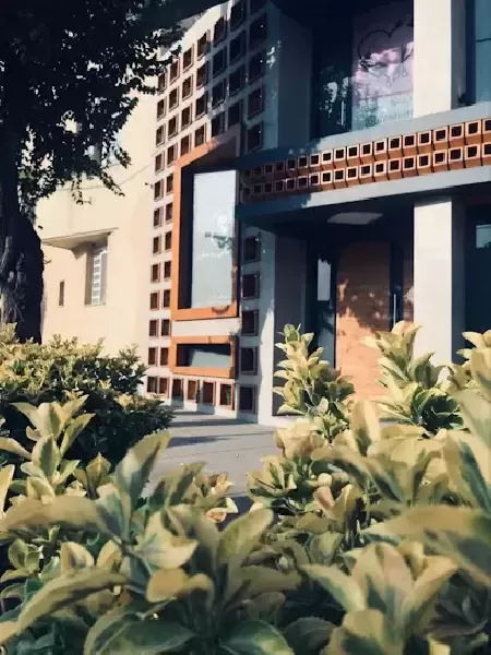 سالن زيبايي و عروس روشارز