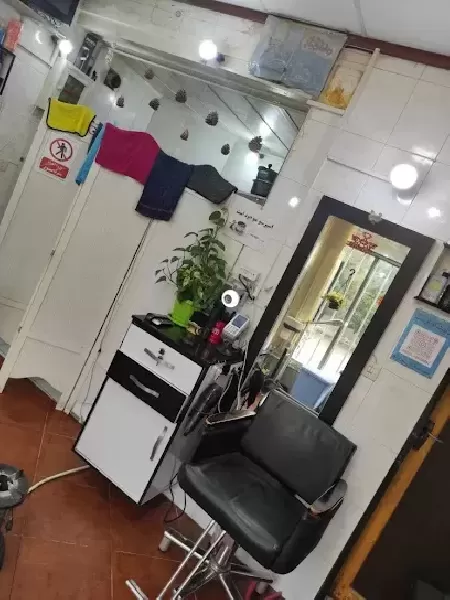 آرايشگاه مردانه اوستا