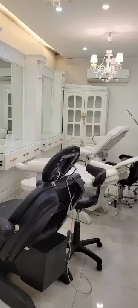سالن زيبايي لاديز (ladiz beauty salon)