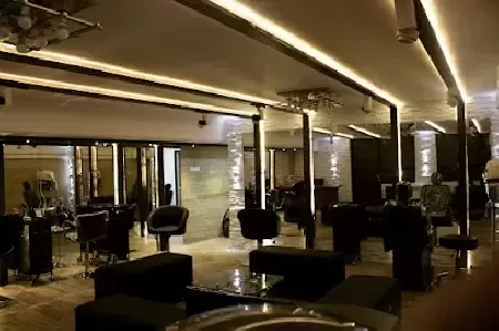 سالن زيبايي بهرنگ