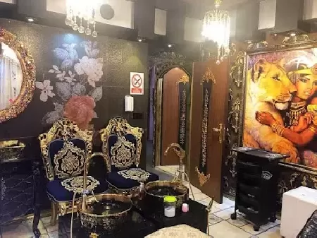 سالن زيبايي رژ و لاک