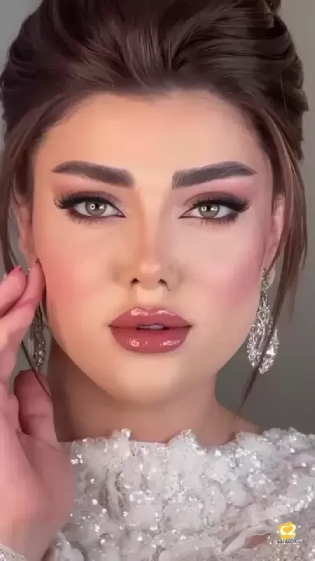سالن زيبايي مانا حاجيان