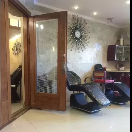 سالن زيبايي چهره ها