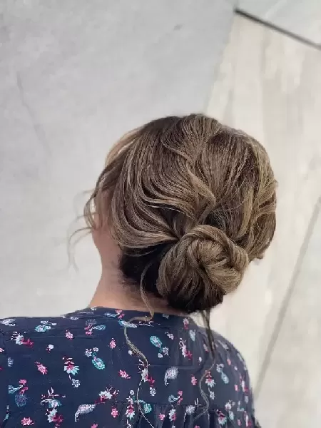 سالن زيبايي اِلادي