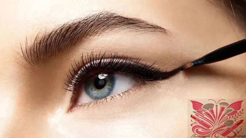 خط چشم حرفهاي: تکنيکهاي برجسته کردن چشمها و افزايش جذابيت نگاه