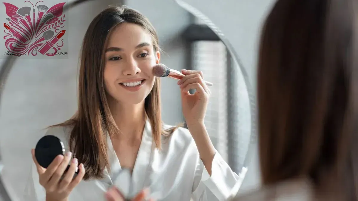 ميکاپ روزمره ۲۰۲۵: تکنيکهاي سريع و طبيعي براي خانمهاي شاغل