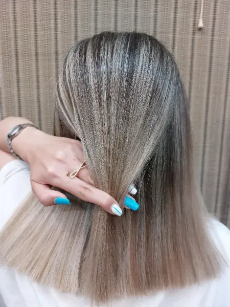 سالن زيبايي افرا