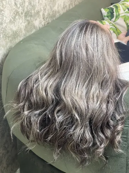 سالن زيبايي آنا