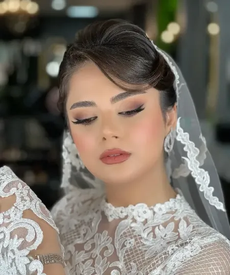 سالن زيبايي دِلا