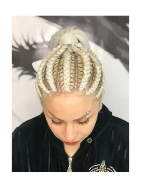 سالن زيبايي آوا حسيني