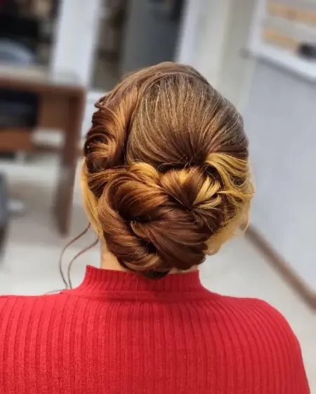 سالن زيبايي شانا يزداني