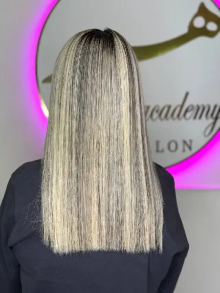 سالن زيبايي هاله هور