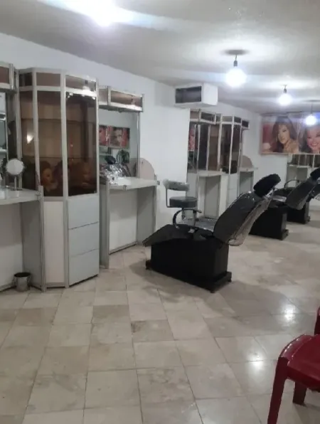 سالن زيبايي شيرين