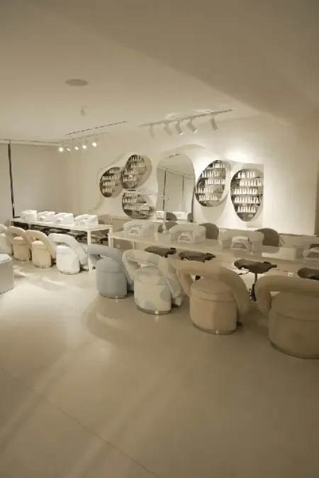 سالن زيبايي ناژوآ