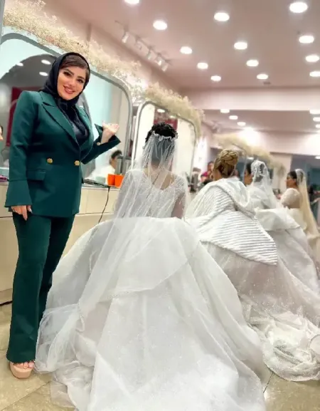 عروس سراي نيلوفر آبي